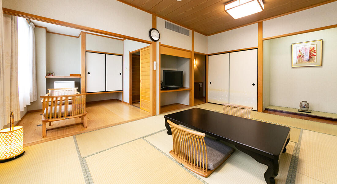 スライド画像：12畳(トイレ付き)